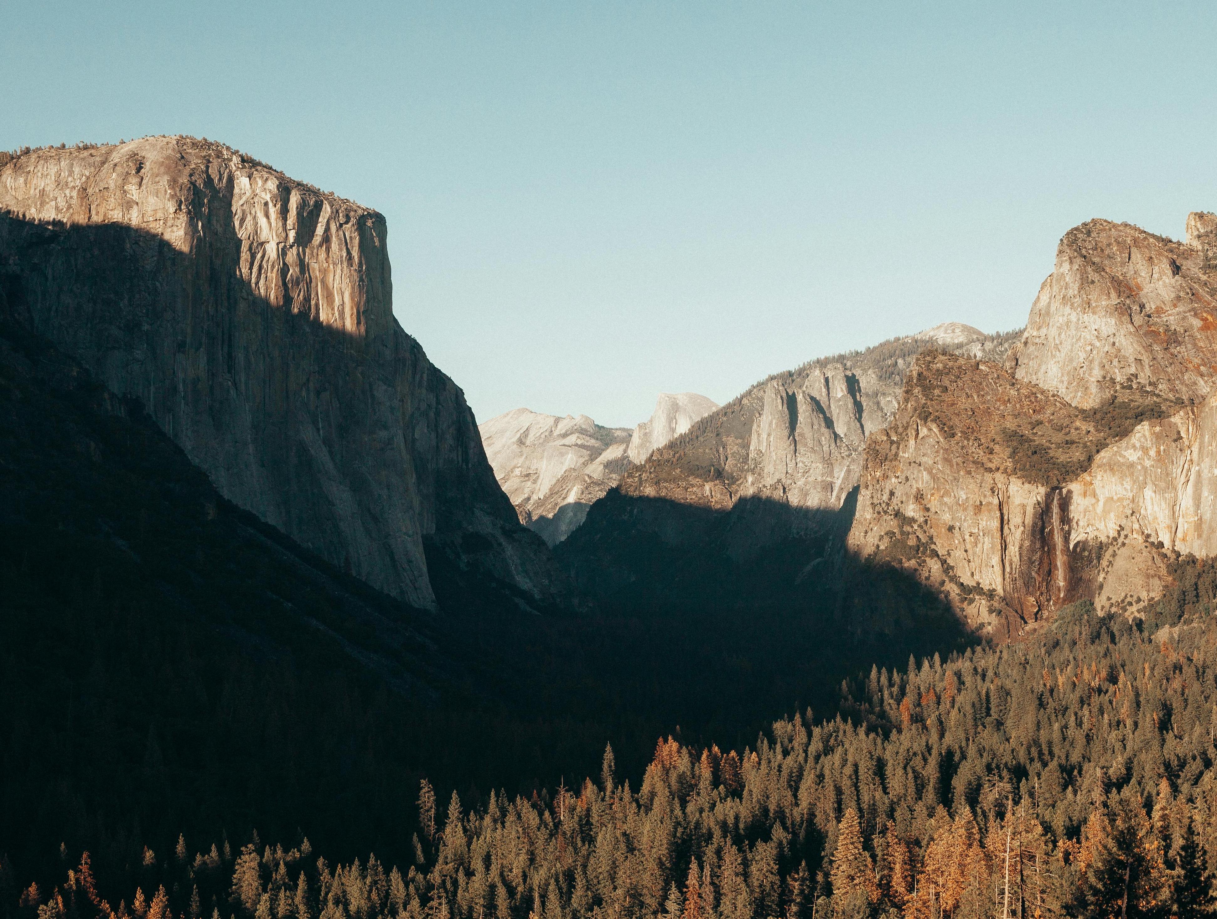 Exploring the Top 5 National Parks for Hiking Adventures