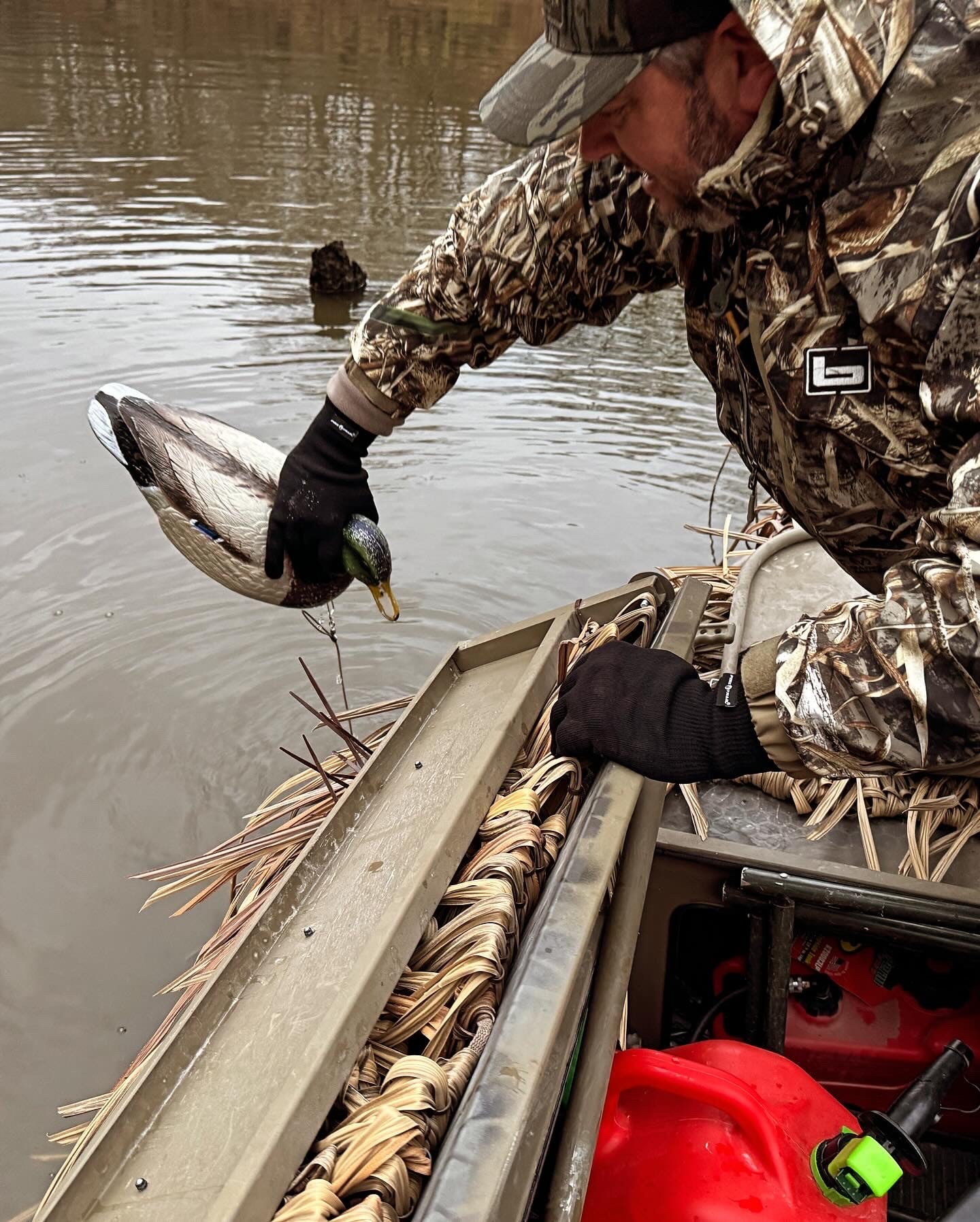 Pike Trail 100% Waterproof Seamless Gloves