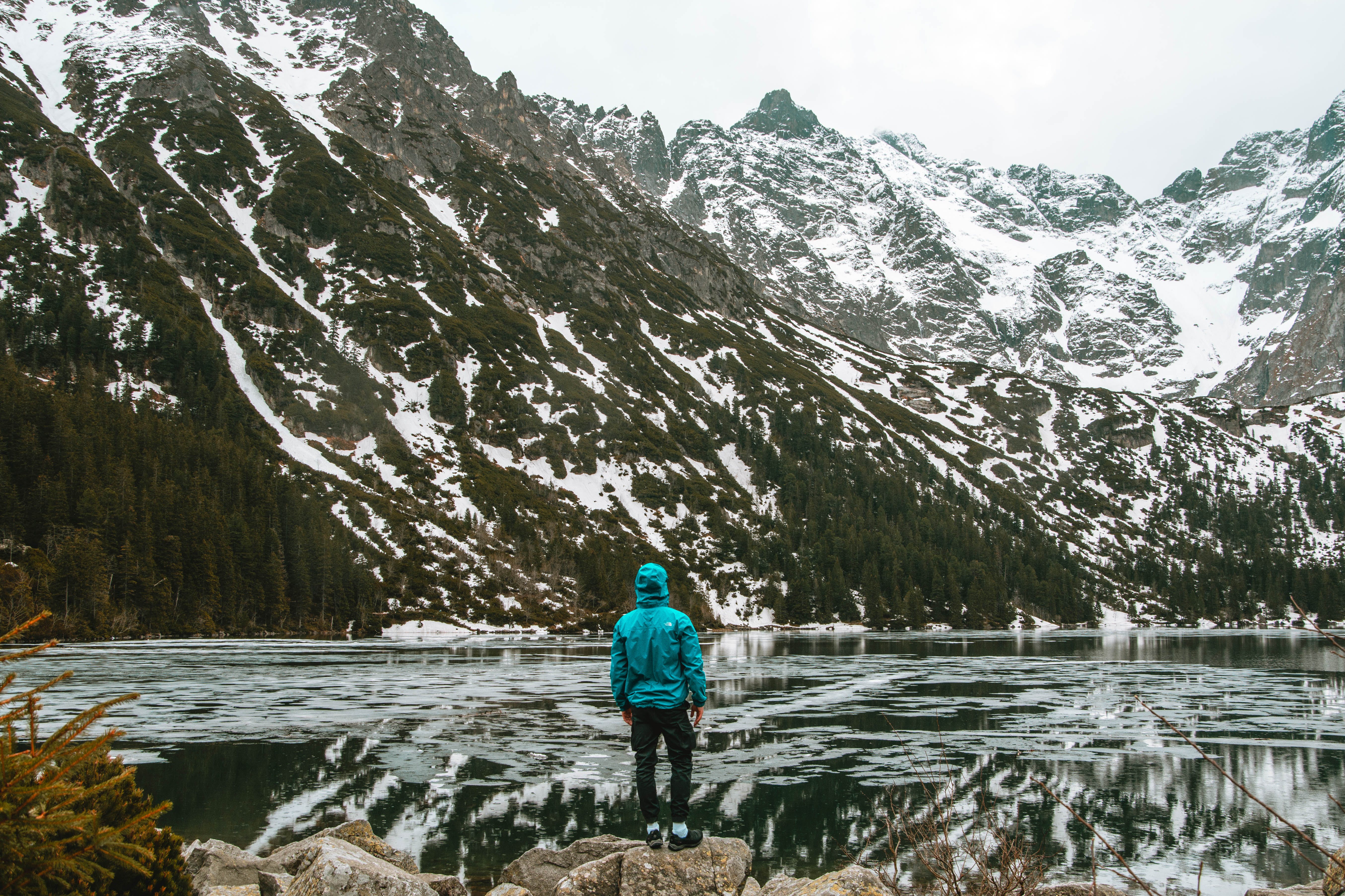 A Beginner's Guide to Winter Hiking: Essential Tips and Gear