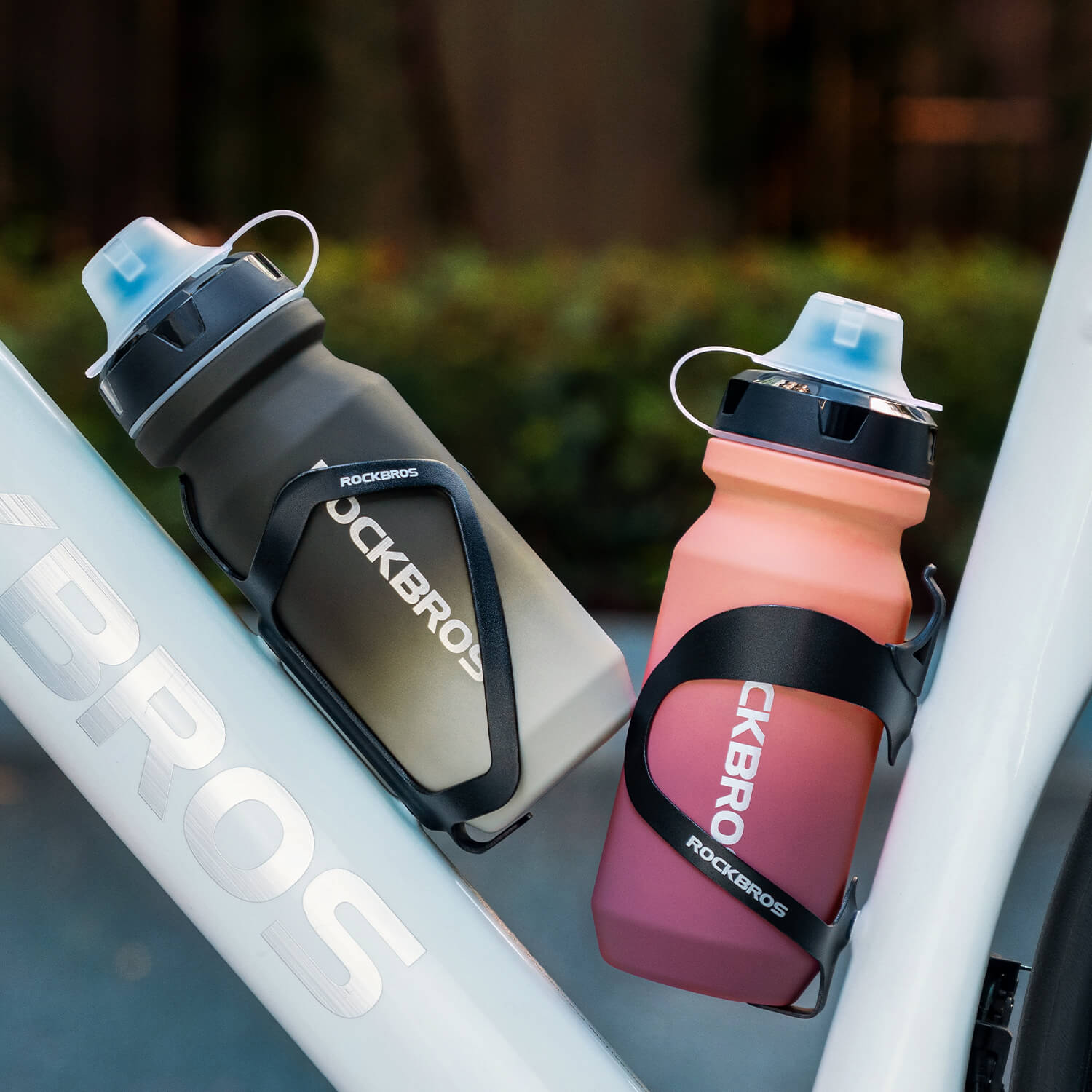 Bike Water Bottle with Soft-Touch Grip & Pull-Top Lid - 600/750ml